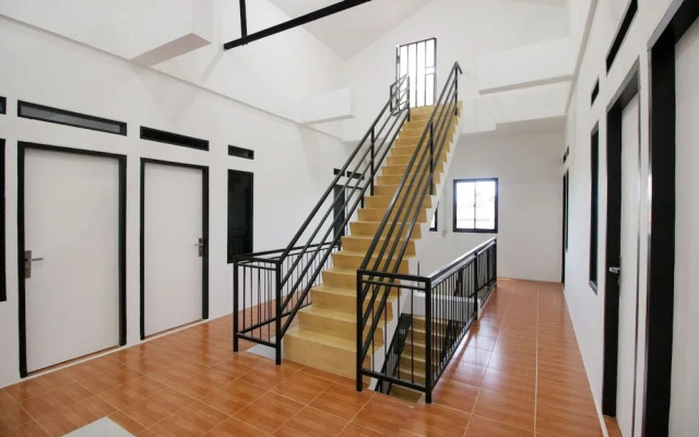 Kamar Keluarga Haji Peeng Syariah
