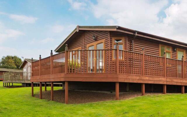 Loch Side Lodge 5