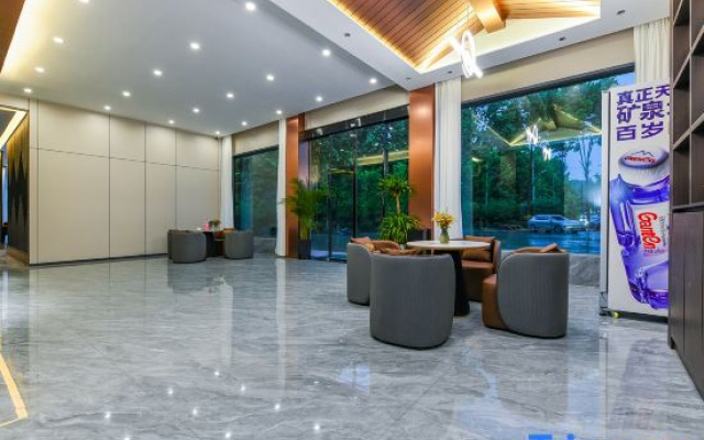Mig Holiday Hotel