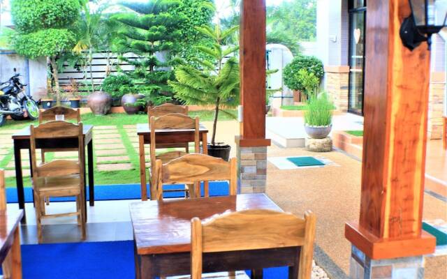 ZEN Rooms Greenfields Inn Bohol
