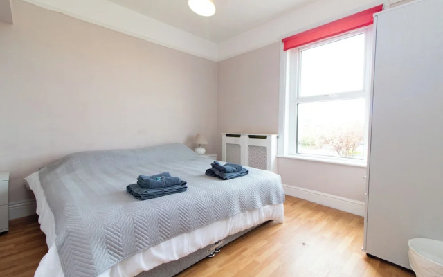 Thornbury Guest House Room 6
