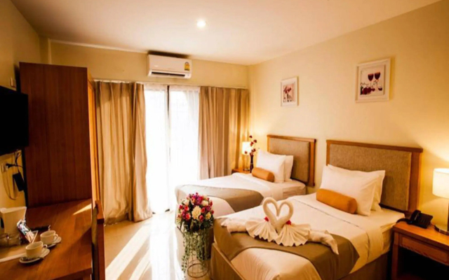 Babylon Palace Hotel