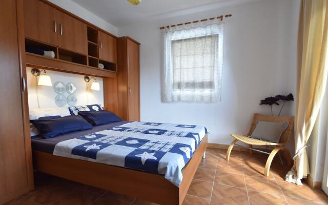 Spacious Apartment in Vodice With Garden