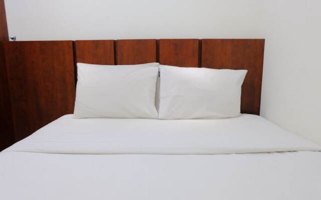 Homey And Modern Designed 2Br Apartment Parahyangan Residence