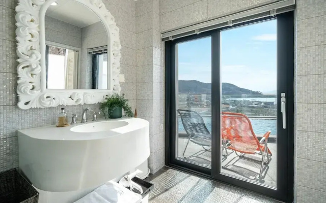 Busan Nunuhouse Poolvilla Pension