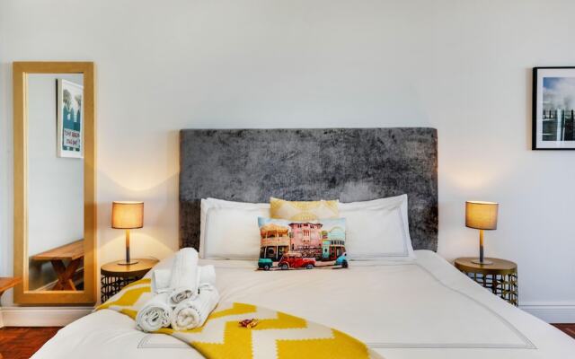 Mouille Point Apartment