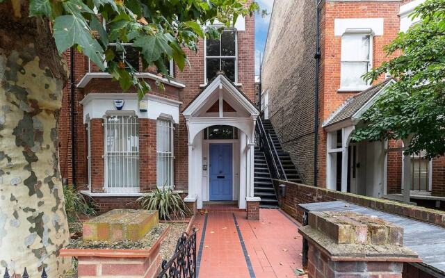 Vibrant 1 bed Studio in North Kensington