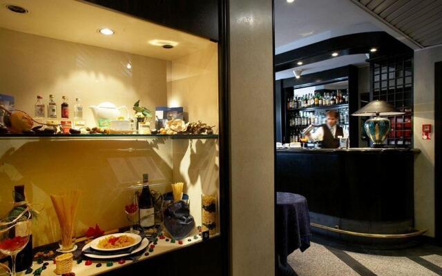 Pacific Hotel Airport