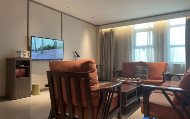 HanTing Hotel (Zhengzhou Zhongyuan Aquatic Products Logistics Port)