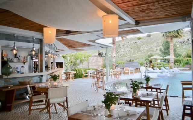 Caesars Gardens Hotel & Spa