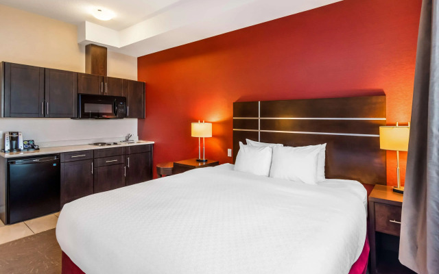 Best Western Plus Kindersley Hotel