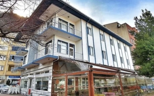 Saymoz Hotel