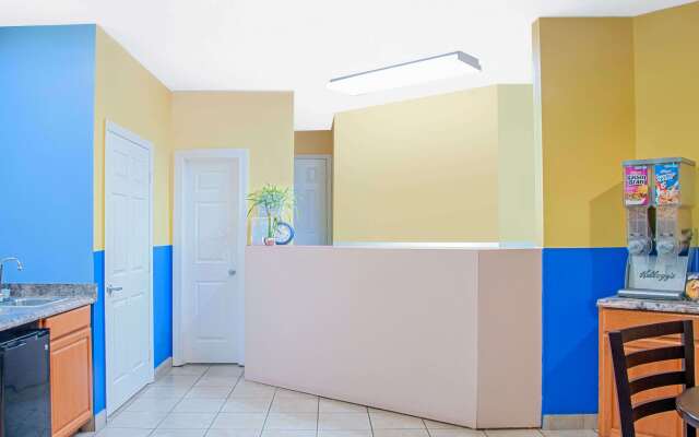 Days Inn by Wyndham Moulton