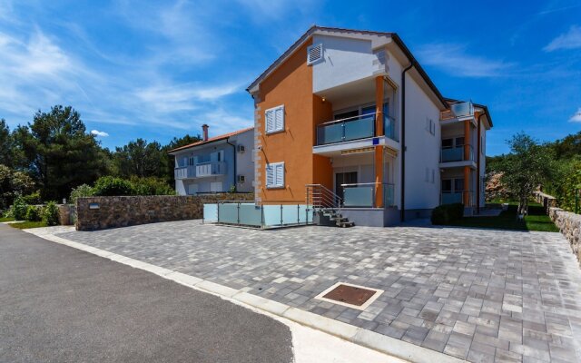 Apartment and Room Marija