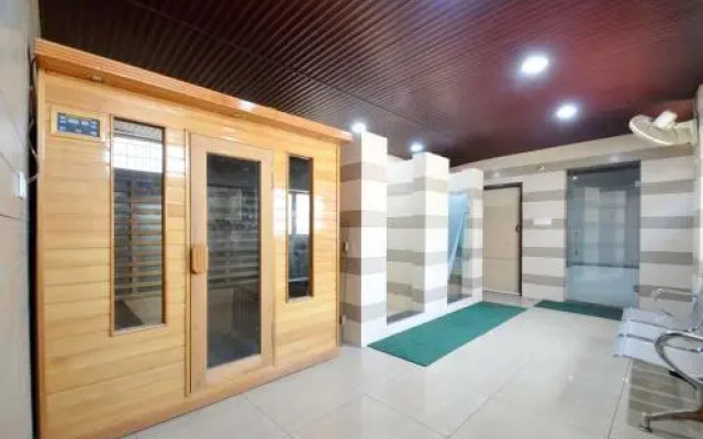 Hotel Highland Inn by OYO