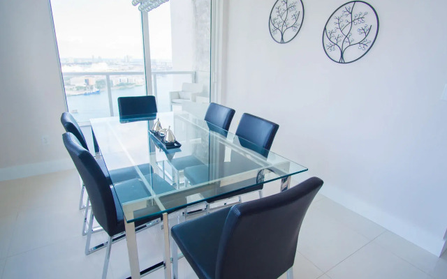 Bayfront Suites by YouRent