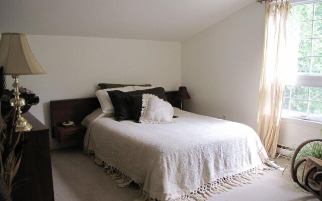 Willow Pond Country Bed And Breakfast