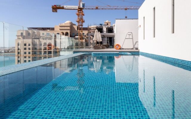 Posh & Spotless 1BR Apartment on Palm Jumeirah