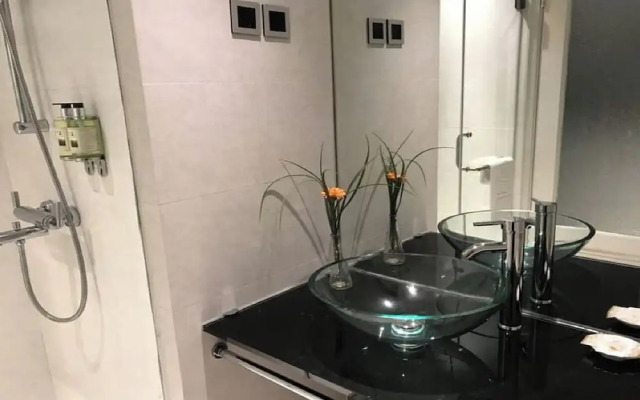 Shanghai StarChain New Space Time Hotel (Zhongshan Park Subway Station)