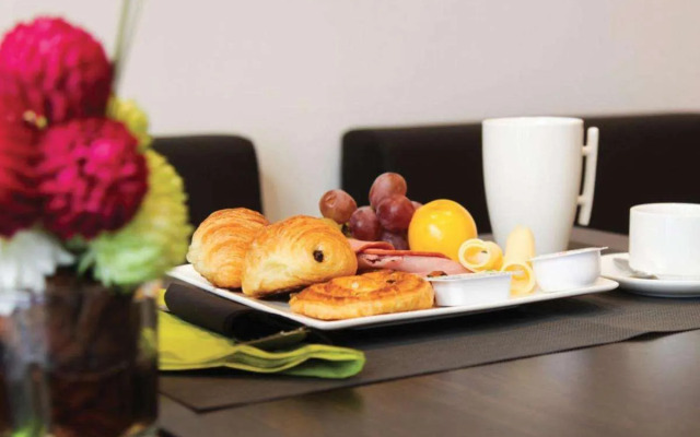 Smarts Hotel