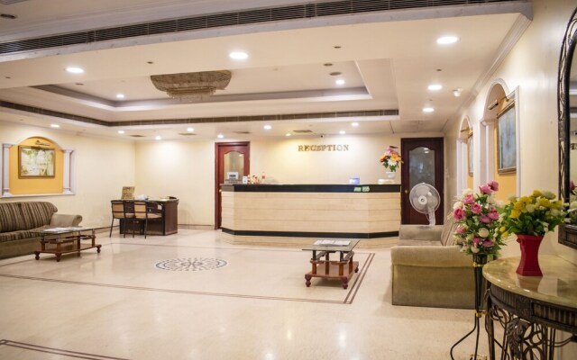 Hotel Raj International