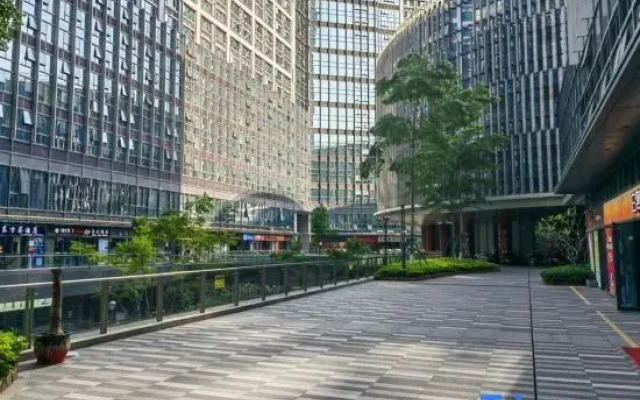 Elegance Hotel  (Xiamen North Station Store)