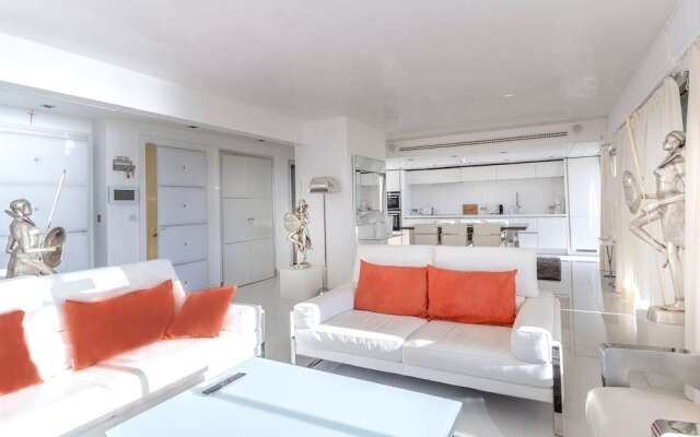 Luxury Penthouse Mistral