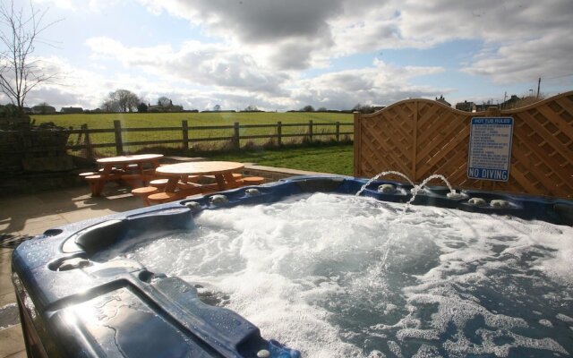 Large Luxury Self-Catering Barn