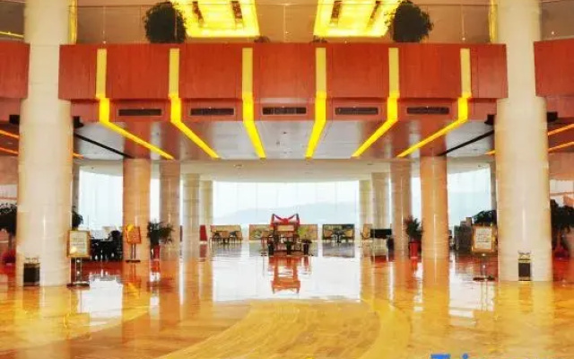 Xueyehu Holiday Hotel