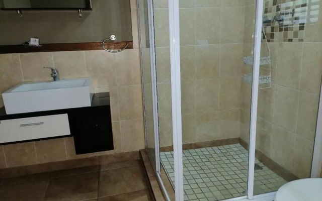 29 on St James Colonial Guest Lodge