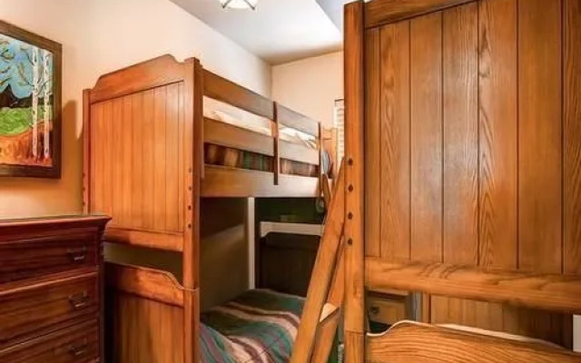 Village Point By Pinnacle Lodging