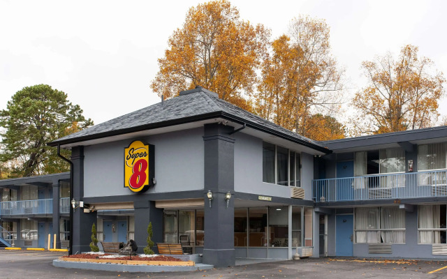 Super 8 by Wyndham Black Mountain