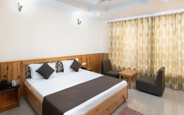 The Posh Hotel near Mall Road with Hassle Free Covered Parking