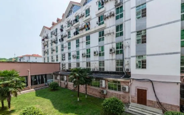 Mango City Inn (Moon Lake Park North Metro · Window of the World Mango Pavilion) – Exterior – Changsha