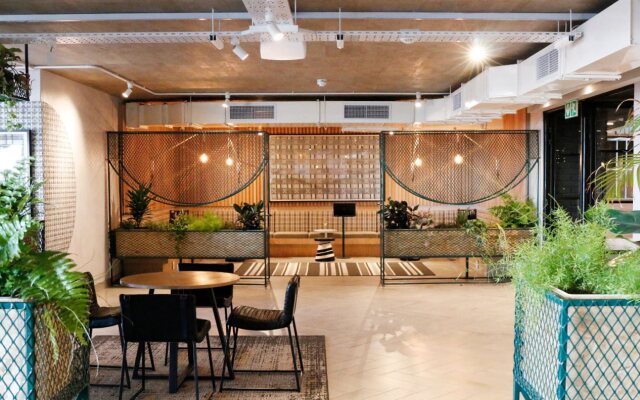 Stock Exchange Apartment Hotel