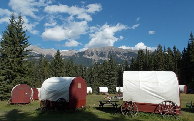 Beaverfoot Lodge & Resort