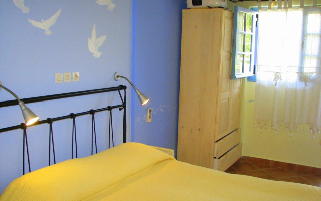 Simatos Apartments and Studios