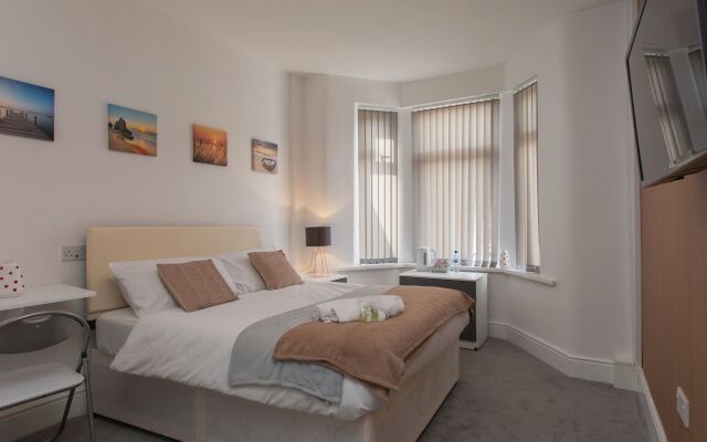 Townhouse Plus @ 26 Westminster St