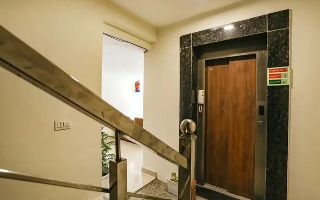 Fabhotel Rose Aroma