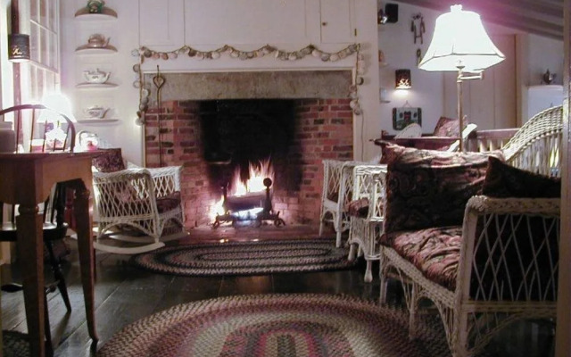 1786 The Limestone Inn Bed & Breakfast