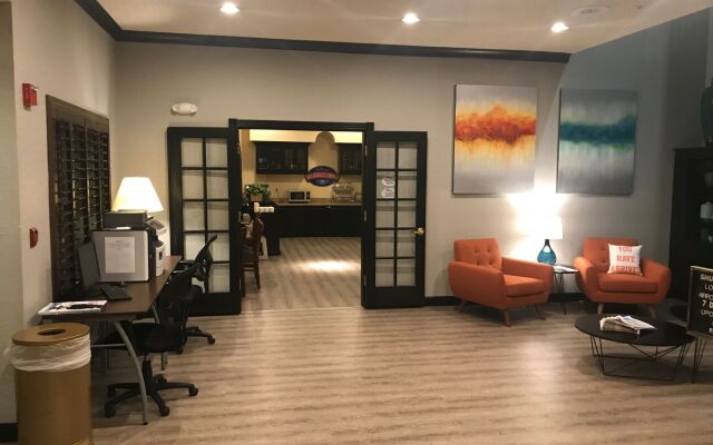 Comfort Inn & Suites Tempe Phoenix Sky Harbor Airport