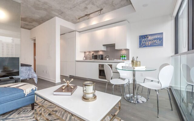 Luxury 1BR in the Heart of King West