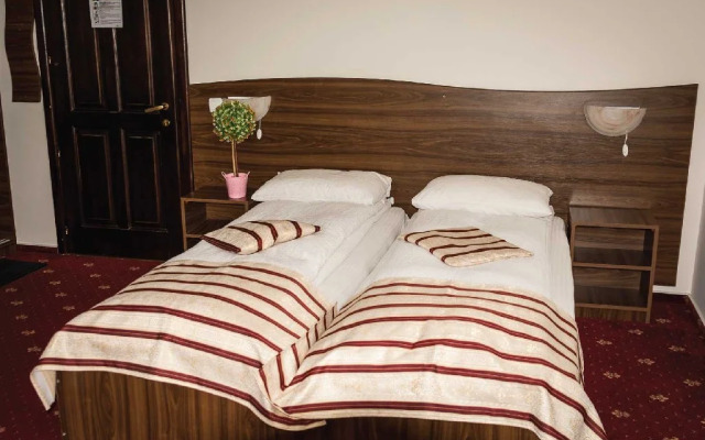 Complex Caprice-Monteoru