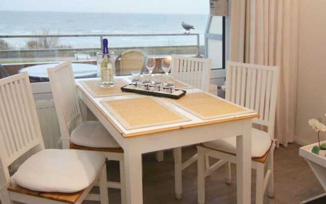 Sea View E&J Paul Comfortable Vacation Home