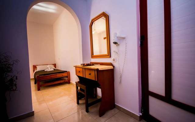 Villa Popi