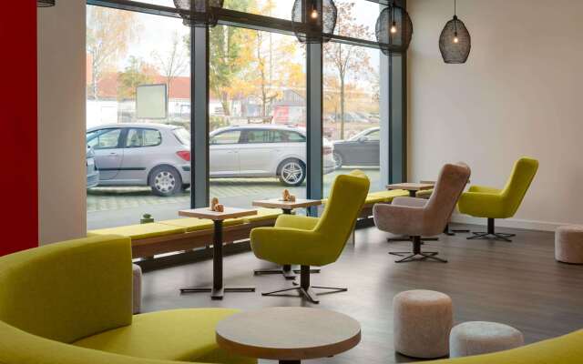 Super 8 by Wyndham Augsburg