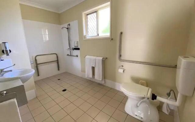 Country Roads Motor Inn Gayndah Qld