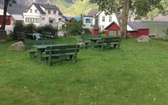 Visit Undredal