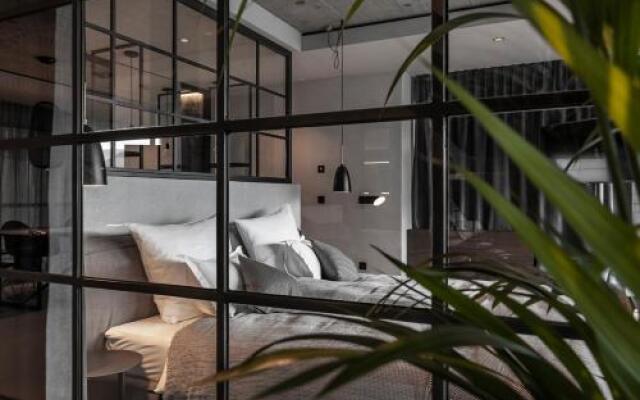 Apartment 7
