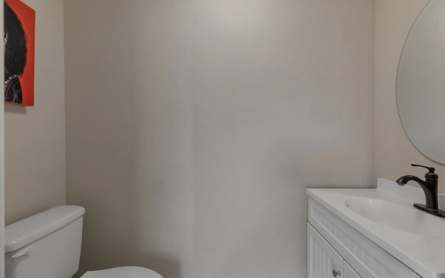 Gorgeous Home W/hot Tub&grill